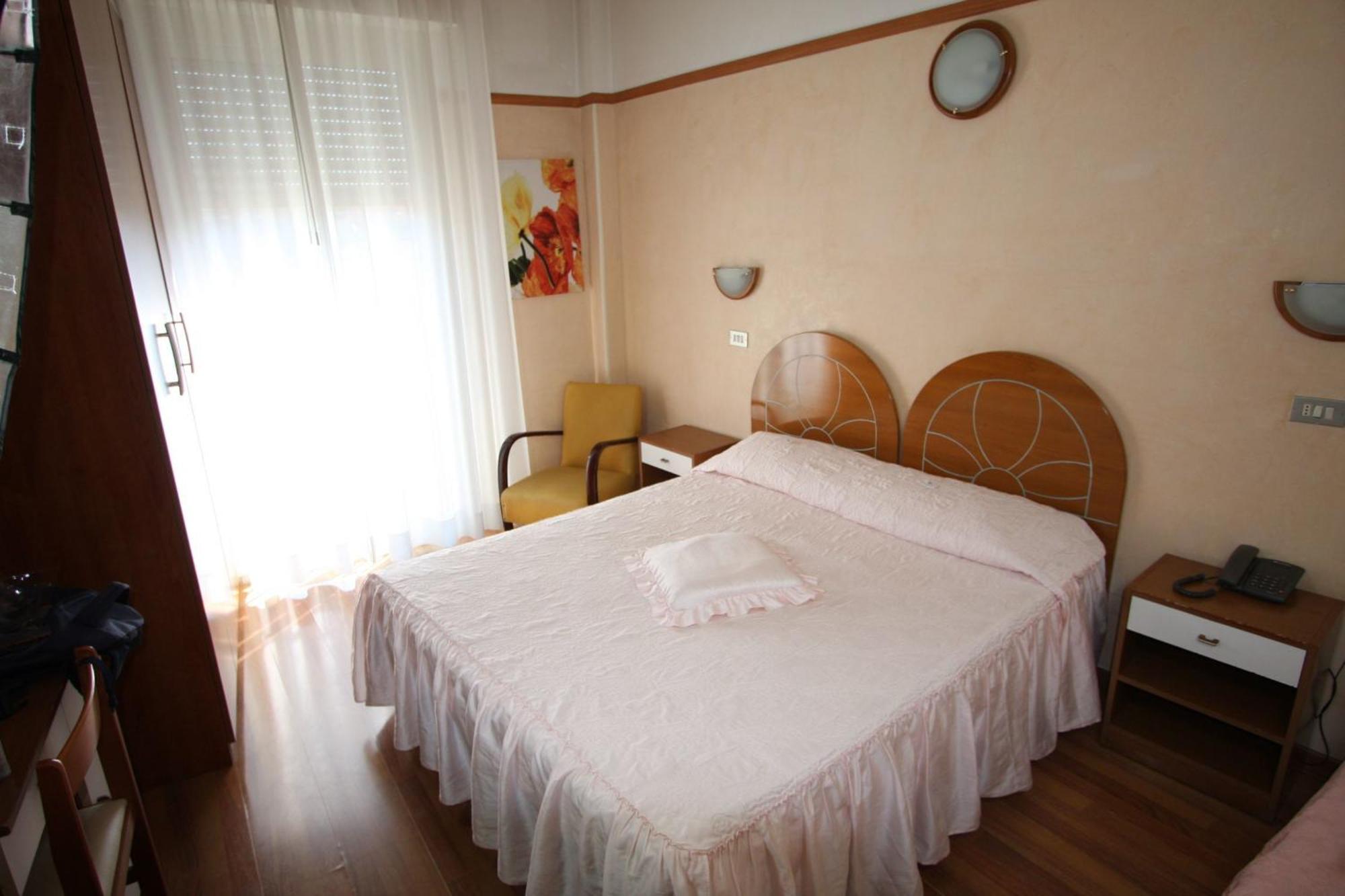Britannia Hotel 3*