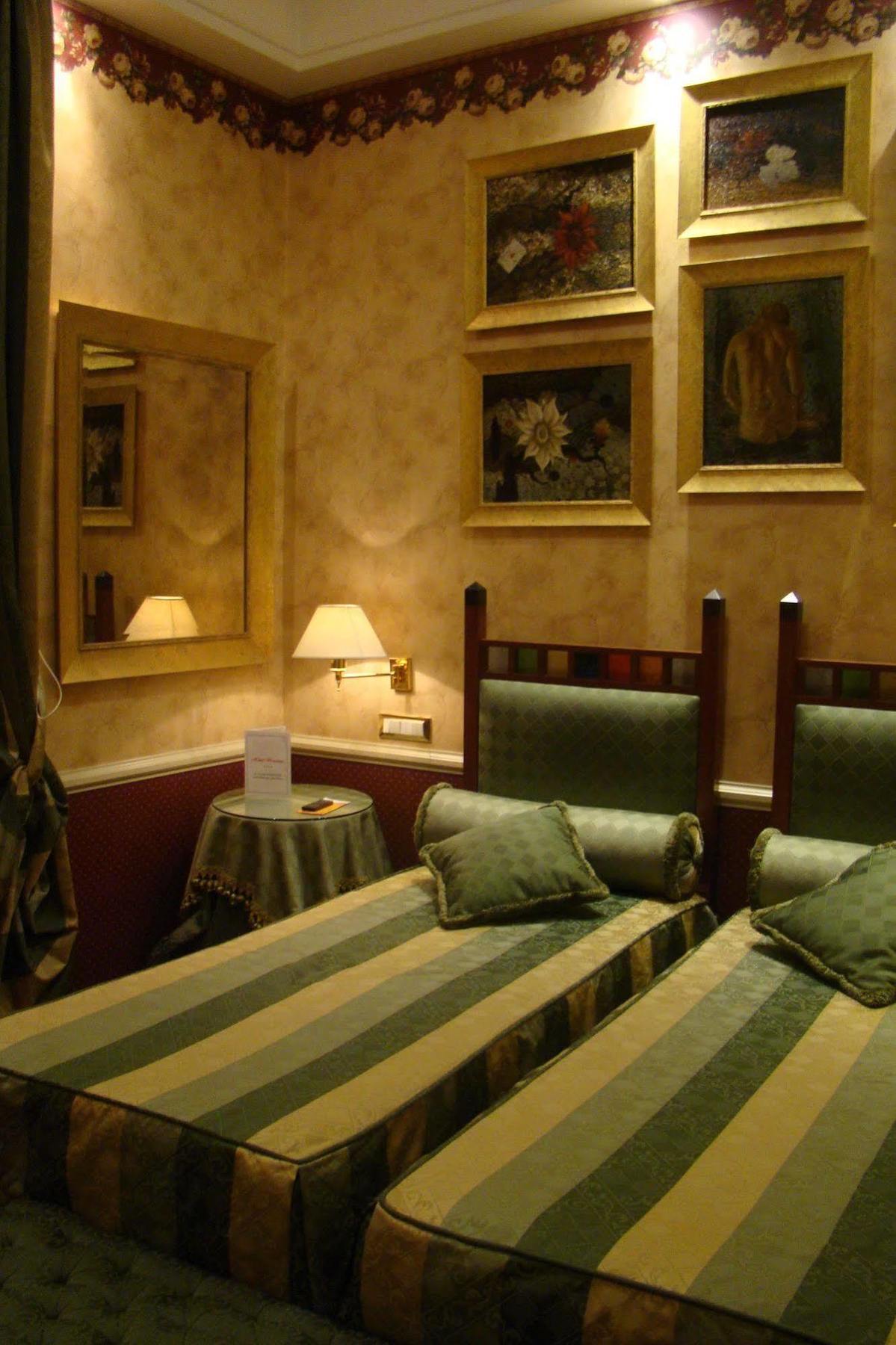 Britannia Hotel 3*
