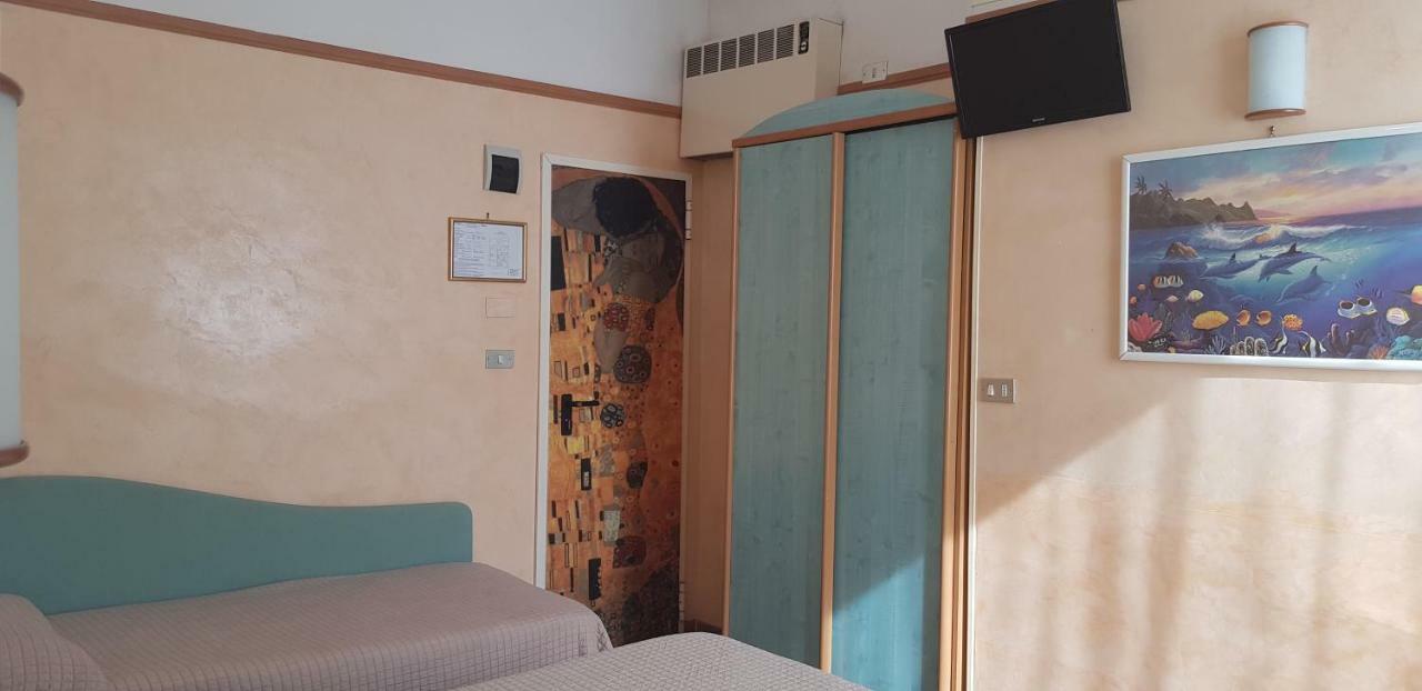 Britannia 3* Rimini
