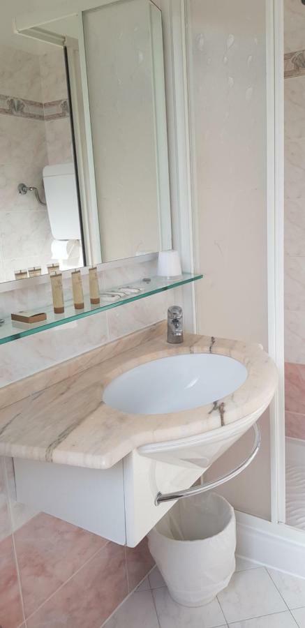 Britannia 3* Rimini